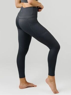 Zyia Active Gray High-Waist Pocket Leggings